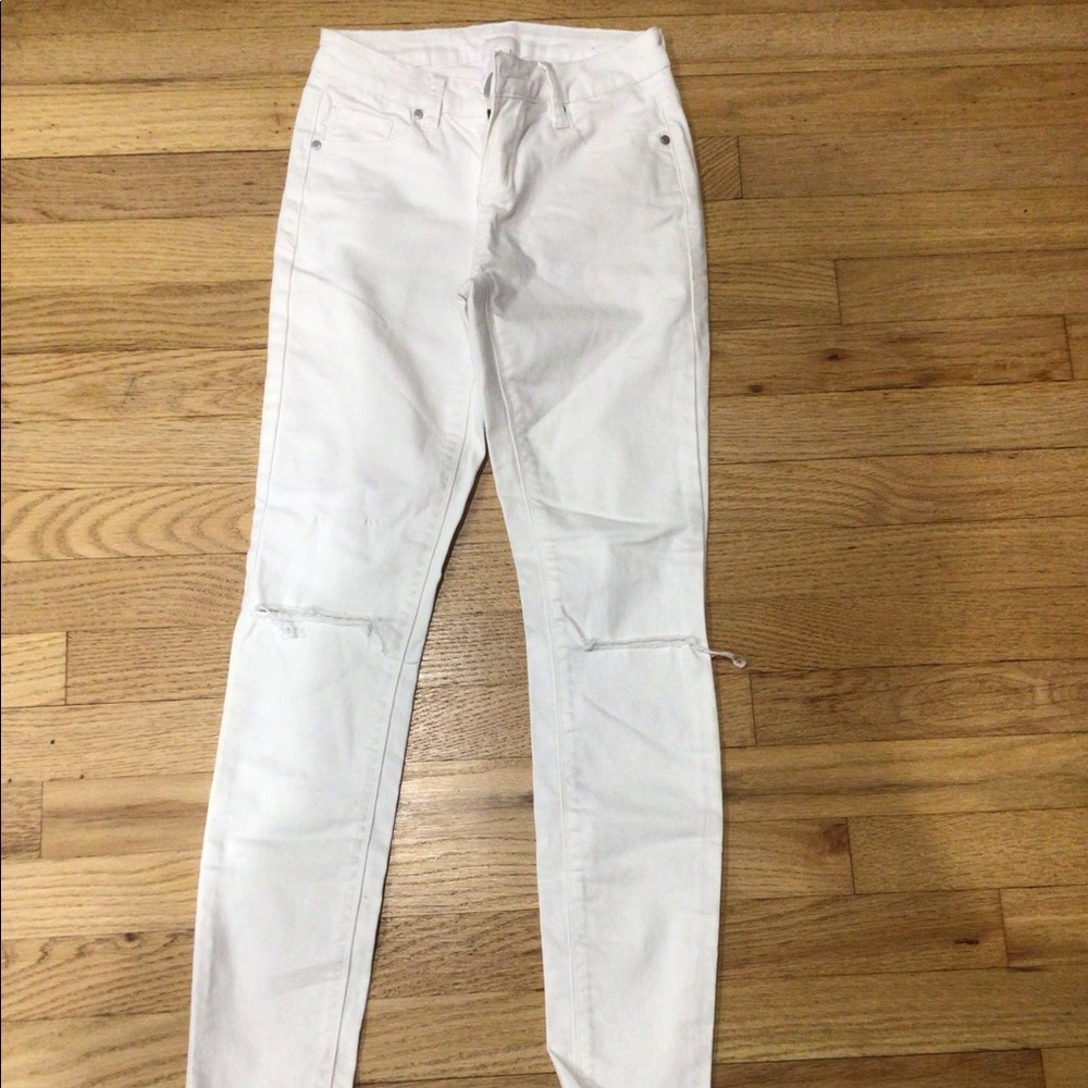 Design Lab  Lord & Taylor White Skinny Jeans